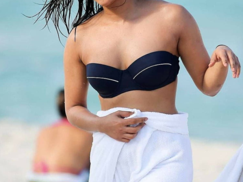 priyanka chopra jonas in a bold look on a beach side